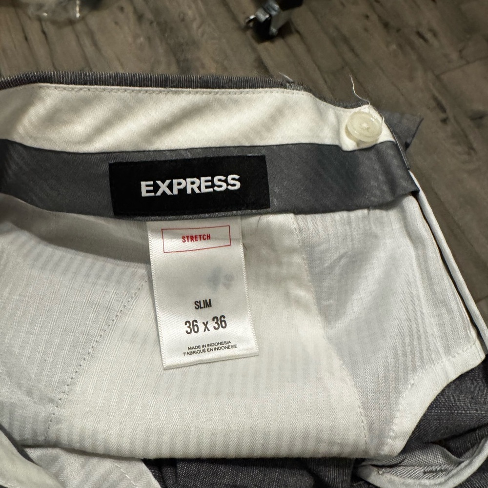 Express Gray Dress Pants with Straight Leg Design - Picture 3 of 4